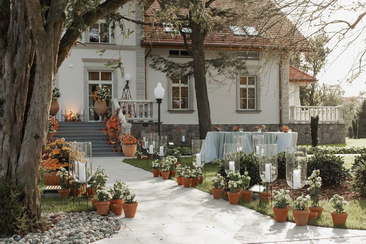 Leśny Dwór Sulęczyno. Noclegi. Restauracja. Sala bankietowa., Sulęczyno